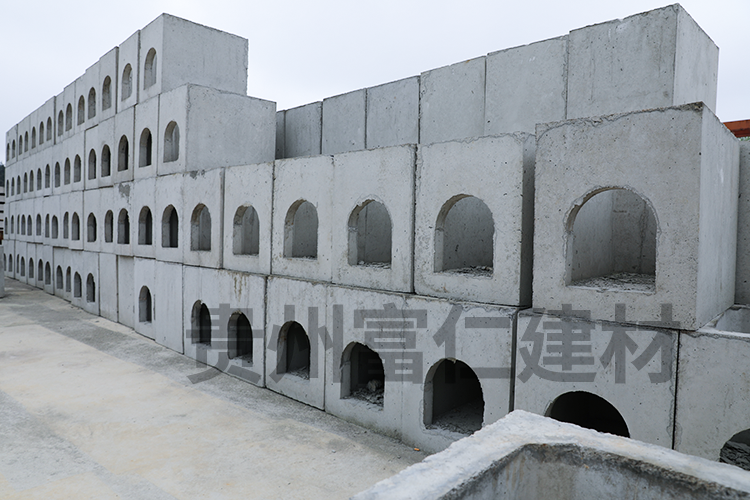 雙篦雨(yǔ)水(shuǐ)口