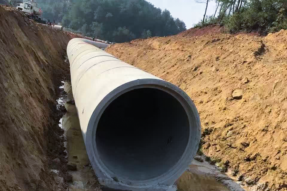 開(kāi)陽建材大(dà)道(dào)帶底座管