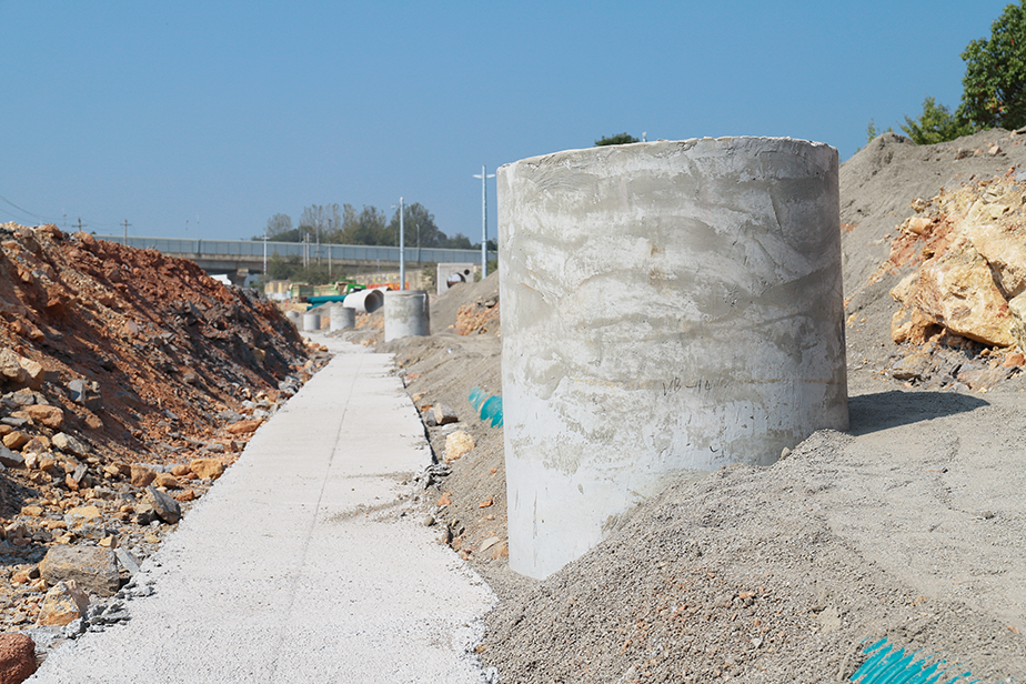 雙龍航空(kōng)港經濟區(qū)中興西(xī)路(lù)